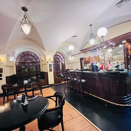 ホテル Goa Country Club グルガウン エクステリア 写真